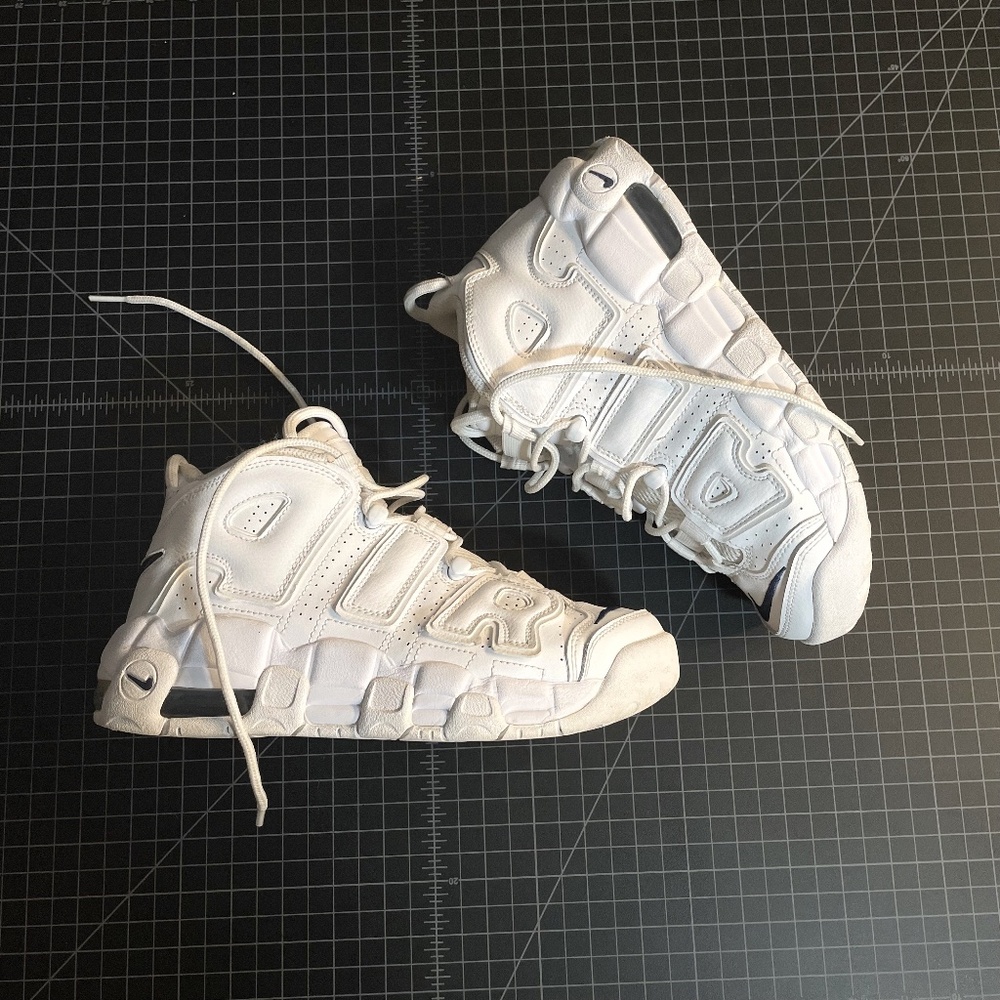 Great condition! Nike Air More Uptempo ‘96 White/Navy Colorway!